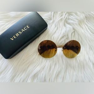 [SOLD] Versace round sunglasses with Medusa logo on side - Never worn